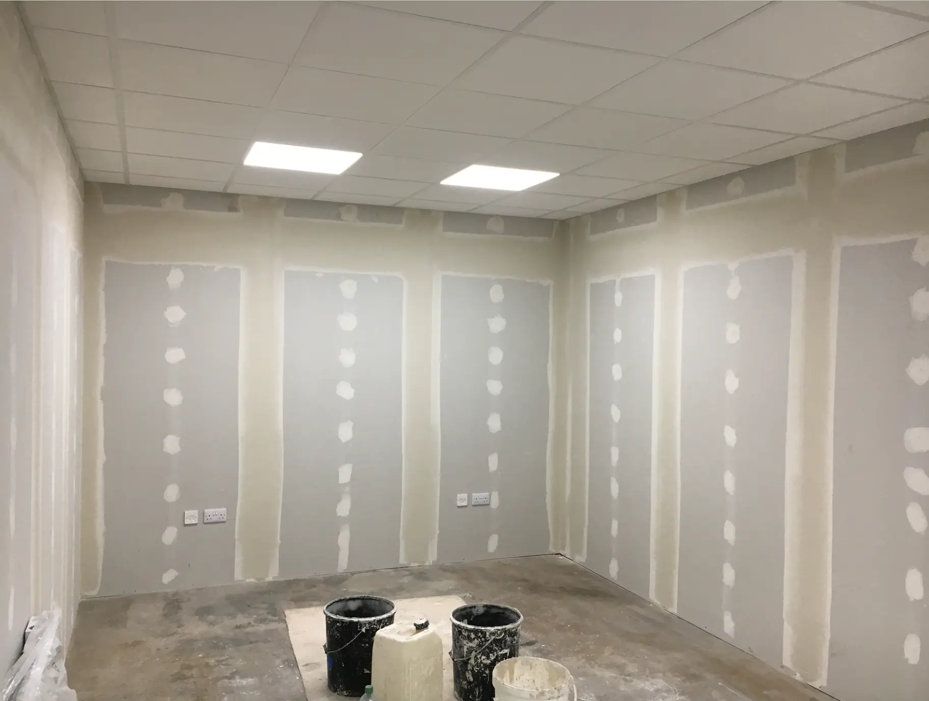 dot and dab room