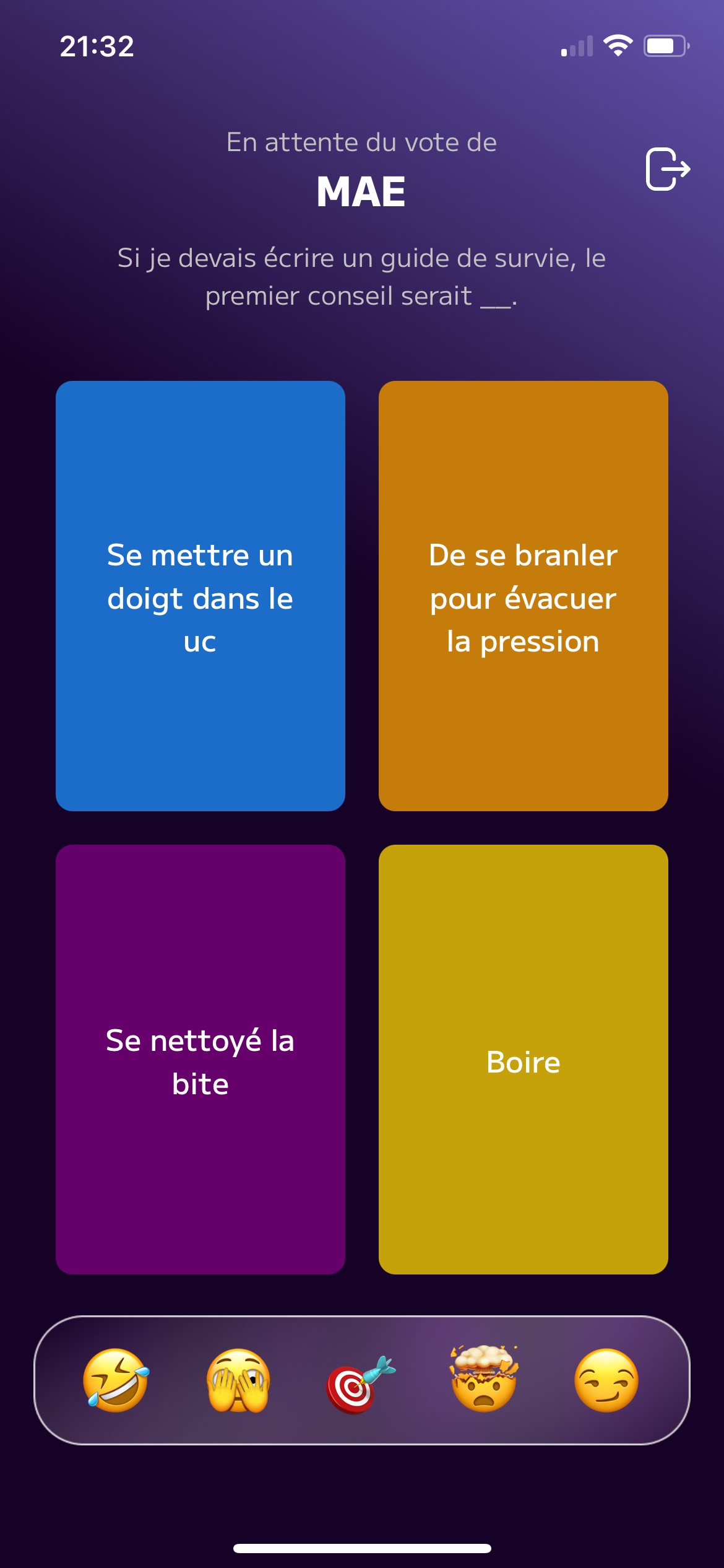 Écran de jeu Insight en cours de partie, présentant les réponses anonymes des joueurs à la question humoristique : "Si je devais écrire un guide de survie, le premier conseil serait ___".